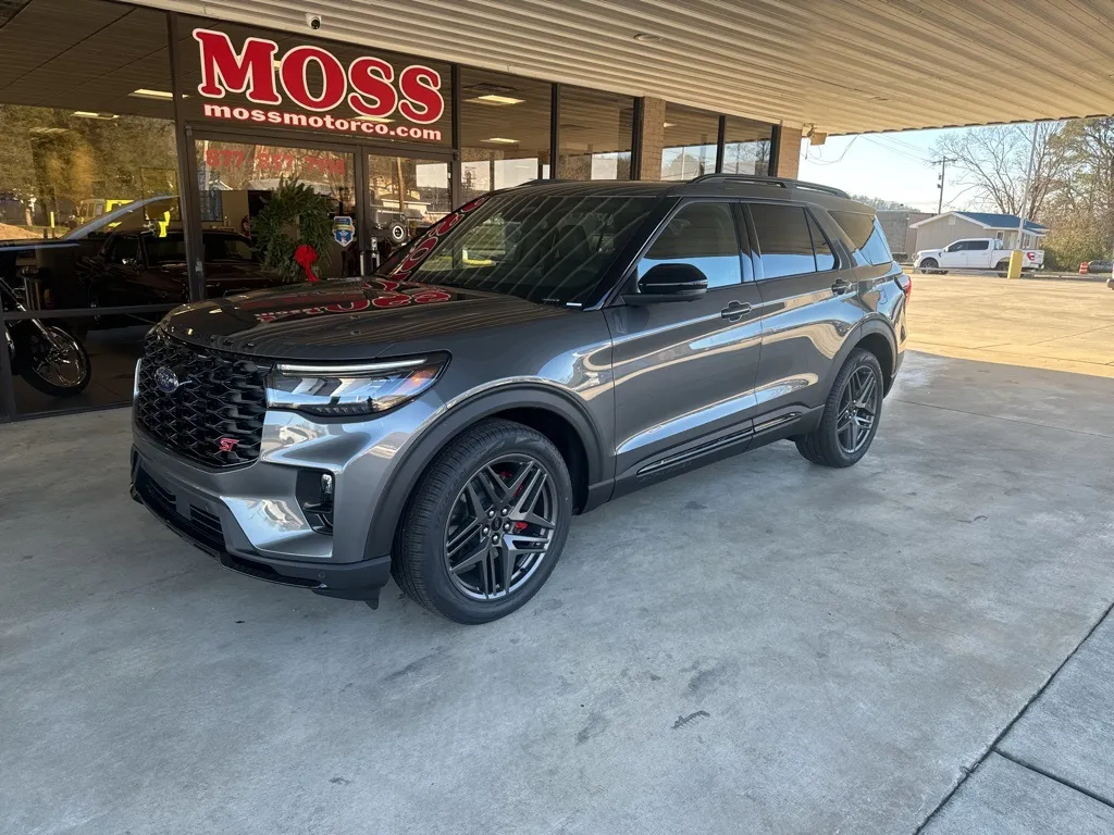 2026 Ford Explorer ST's photo