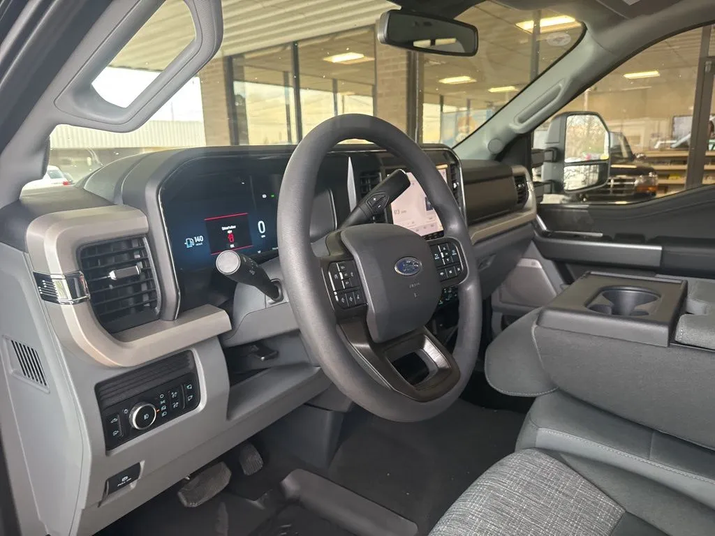 2026 Ford F-250 Super Duty XLT - Photo 9