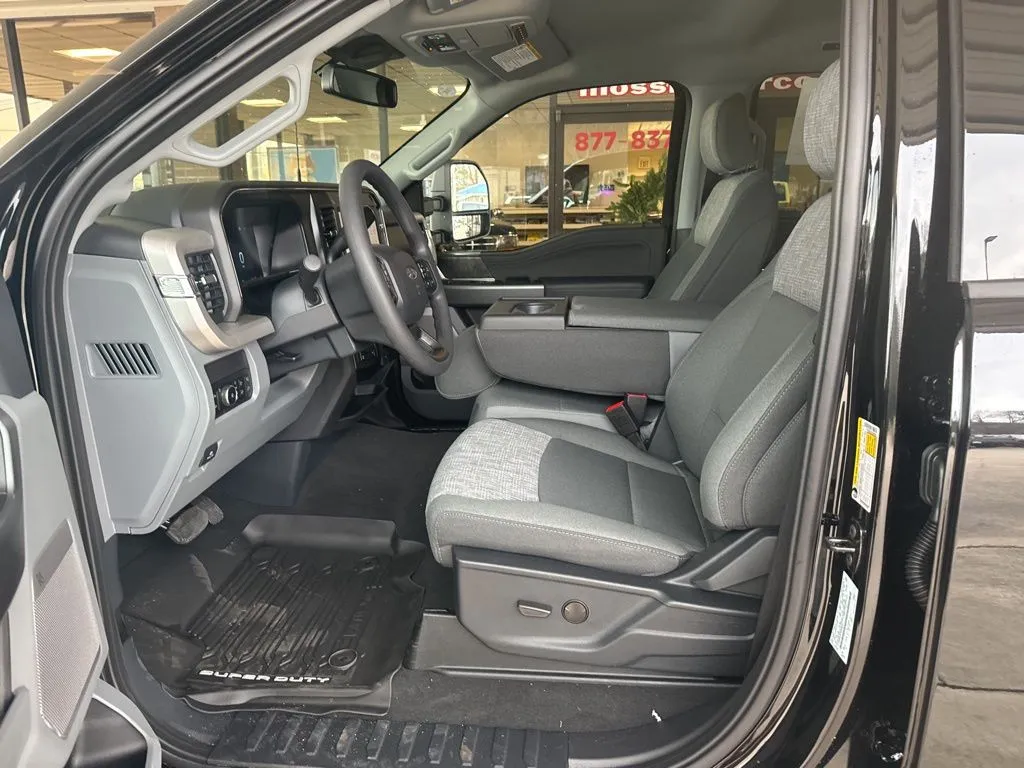 2026 Ford F-250 Super Duty XLT - Photo 8