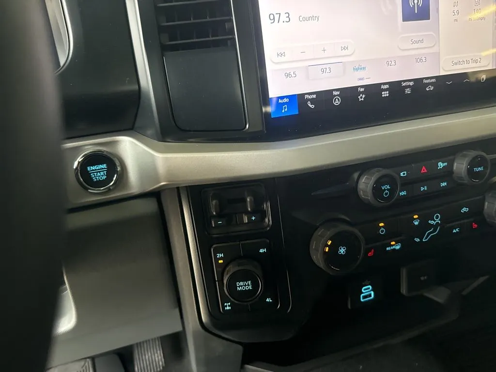 2026 Ford F-250 Super Duty XLT - Photo 13