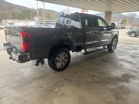 More photos of 2026 Ford F-250SD Lariat at Moss Motor Company, TN
