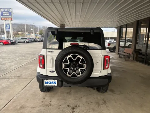 More photos of 2024 Ford Bronco Outer Banks at Moss Motor Company, TN