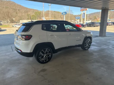 More photos of 2024 Jeep Compass Limited at Moss Motor Company, TN