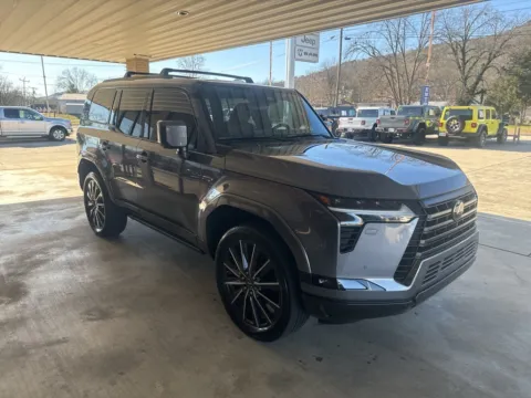 Another view of 2024 Lexus GX 550 Luxury+ for sale in South Pittsburg, TN at Moss Motor Company