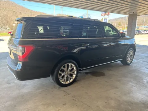 More photos of 2019 Ford Expedition Max Platinum at Moss Motor Company, TN