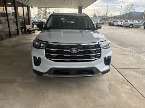 Photos of 2026 Ford Explorer Active for sale in South Pittsburg, TN at Moss Motor Company
