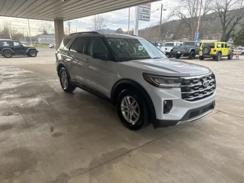 Another view of 2026 Ford Explorer Active for sale in South Pittsburg, TN at Moss Motor Company