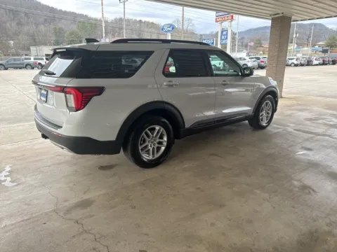 More photos of 2026 Ford Explorer Active at Moss Motor Company, TN
