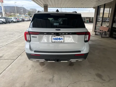More photos of 2026 Ford Explorer Active at Moss Motor Company, TN