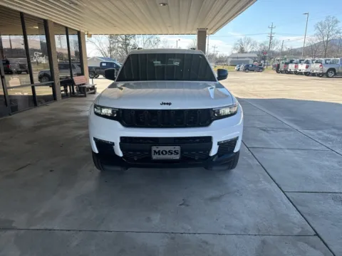 Photos of 2025 Jeep Grand Cherokee L Limited for sale in South Pittsburg, TN at Moss Motor Company