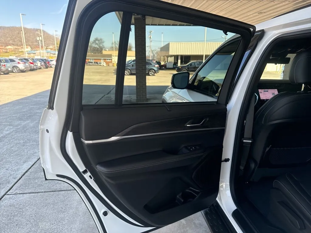 2025 Jeep Grand Cherokee L Limited - Photo 20