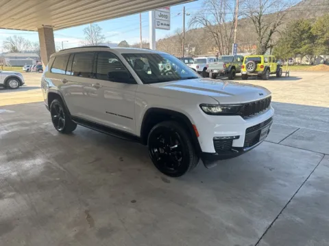 Another view of 2025 Jeep Grand Cherokee L Limited for sale in South Pittsburg, TN at Moss Motor Company