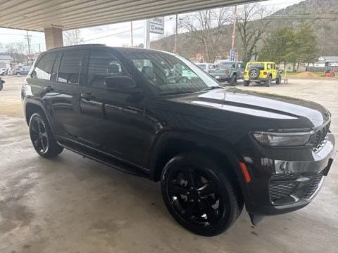 Another view of 2025 Jeep Grand Cherokee for sale in South Pittsburg, TN at Moss Motor Company