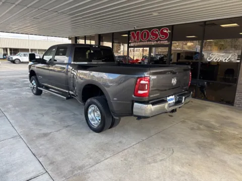 More photos of 2024 Ram 3500 Laramie at Moss Motor Company, TN