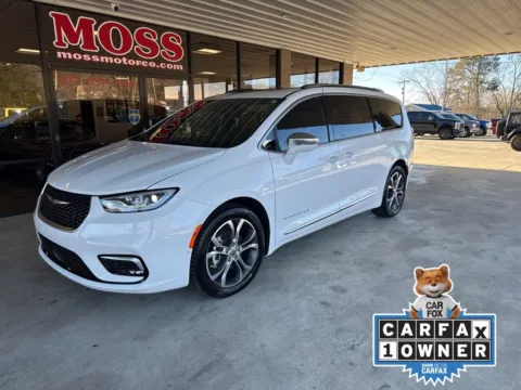 White 2024 Chrysler Pacifica Pinnacle for sale in South Pittsburg, TN