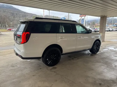 More photos of 2026 Ford Expedition Platinum at Moss Motor Company, TN
