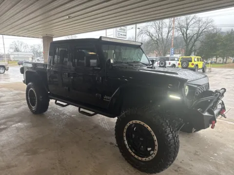 Another view of 2020 Jeep Gladiator Overland for sale in South Pittsburg, TN at Moss Motor Company