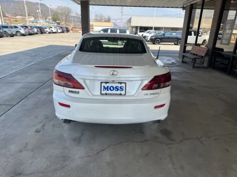 More photos of 2014 Lexus IS 250 C at Moss Motor Company, TN