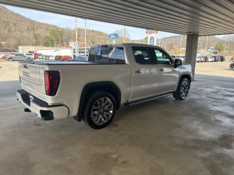 More photos of 2024 GMC Sierra 1500 Denali at Moss Motor Company, TN