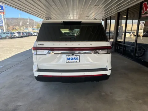 More photos of 2024 Lincoln Navigator Reserve at Moss Motor Company, TN