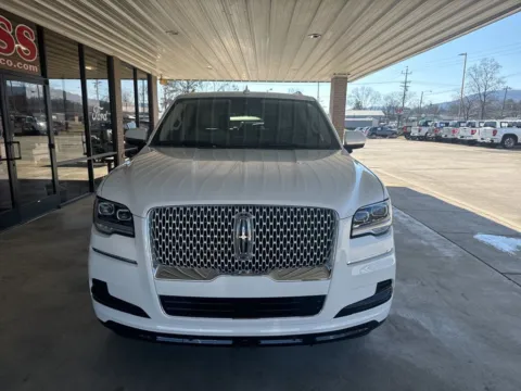 Photos of 2024 Lincoln Navigator Reserve for sale in South Pittsburg, TN at Moss Motor Company