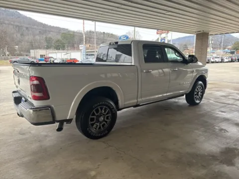 More photos of 2022 Ram 3500 Laramie Longhorn at Moss Motor Company, TN