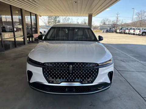 Photos of 2024 Lincoln Nautilus Premiere for sale in South Pittsburg, TN at Moss Motor Company