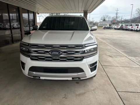 Photos of 2022 Ford Expedition Platinum for sale in South Pittsburg, TN at Moss Motor Company