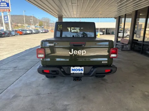 More photos of 2021 Jeep Gladiator Overland at Moss Motor Company, TN