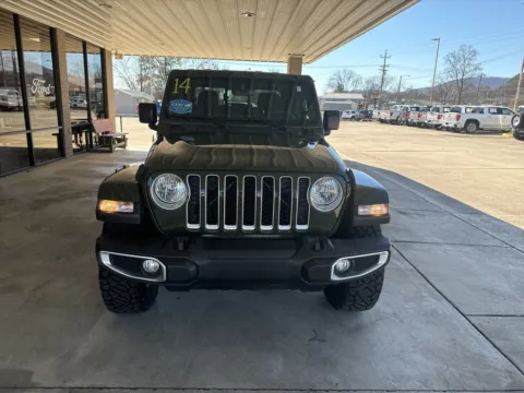 Photos of 2021 Jeep Gladiator Overland for sale in South Pittsburg, TN at Moss Motor Company