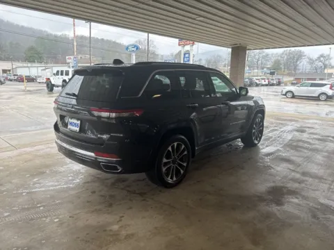 More photos of 2022 Jeep Grand Cherokee Overland at Moss Motor Company, TN