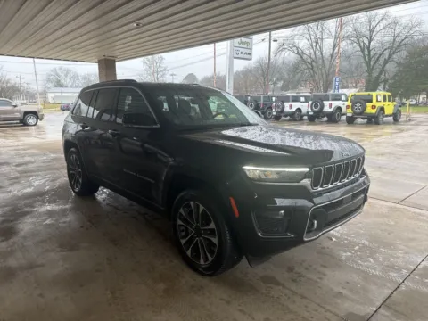 Another view of 2022 Jeep Grand Cherokee Overland for sale in South Pittsburg, TN at Moss Motor Company