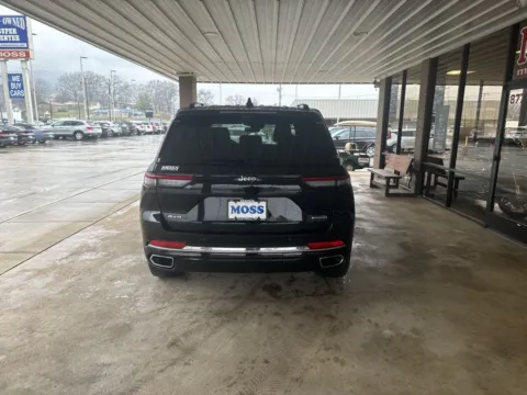More photos of 2022 Jeep Grand Cherokee Overland at Moss Motor Company, TN