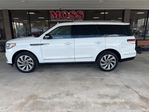 Another view of 2023 Lincoln Navigator Reserve for sale in South Pittsburg, TN at Moss Motor Company