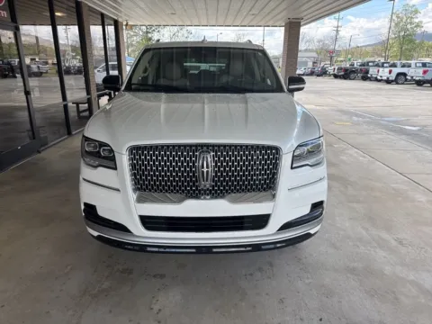 Photos of 2023 Lincoln Navigator Reserve for sale in South Pittsburg, TN at Moss Motor Company