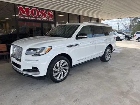 White 2023 Lincoln Navigator Reserve for sale in South Pittsburg, TN