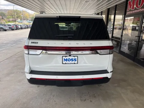 More photos of 2023 Lincoln Navigator Reserve at Moss Motor Company, TN