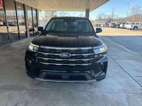 Photos of 2025 Ford Explorer Active for sale in South Pittsburg, TN at Moss Motor Company