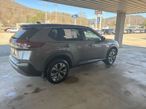More photos of 2023 Nissan Rogue SV at Moss Motor Company, TN