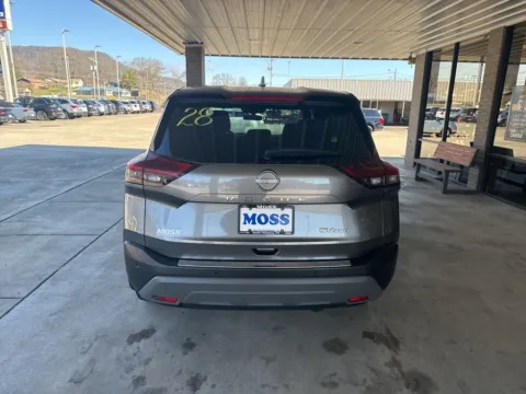 More photos of 2023 Nissan Rogue SV at Moss Motor Company, TN