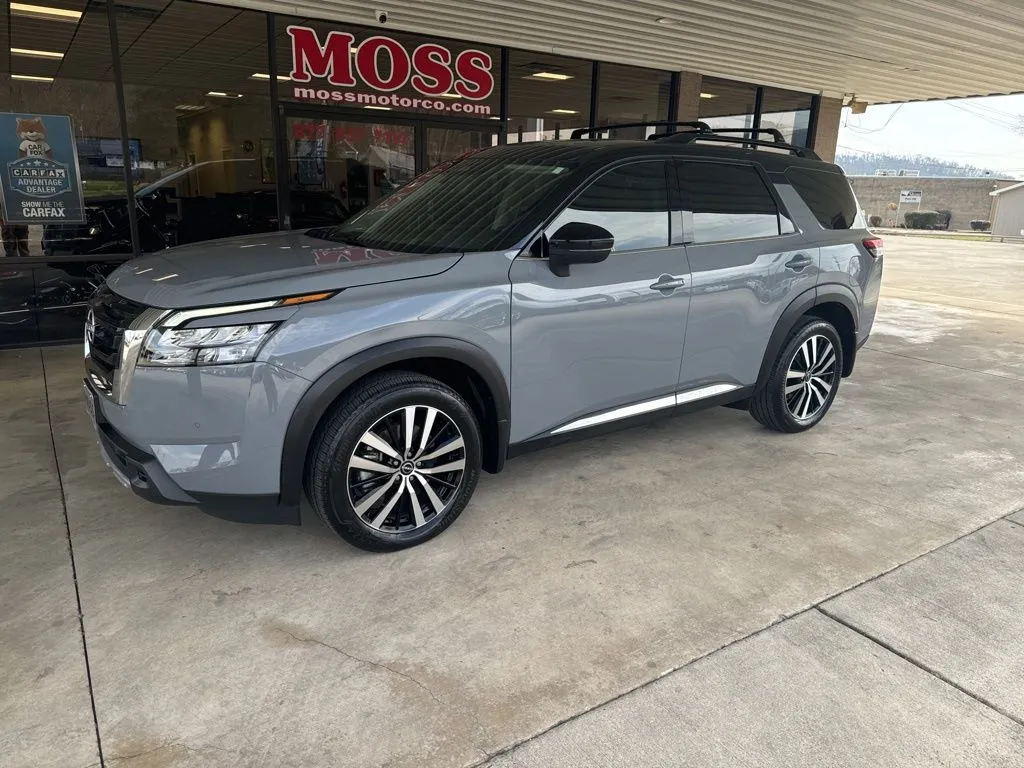 Black 2025 Nissan Pathfinder Platinum for sale in South Pittsburg, TN