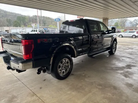 More photos of 2022 Ford F-350SD Lariat at Moss Motor Company, TN