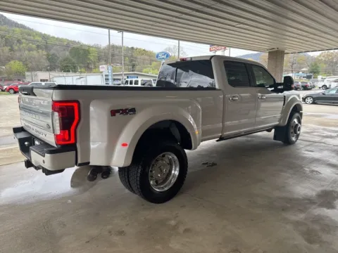 More photos of 2018 Ford F-450SD Limited at Moss Motor Company, TN