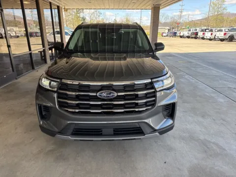 Photos of 2026 Ford Explorer Active for sale in South Pittsburg, TN at Moss Motor Company