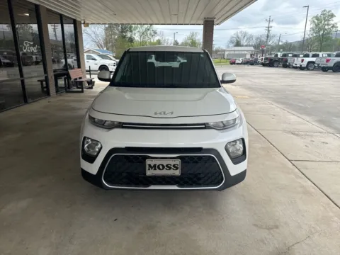 Photos of 2022 Kia Soul LX for sale in South Pittsburg, TN at Moss Motor Company
