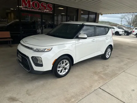 White 2022 Kia Soul LX for sale in South Pittsburg, TN
