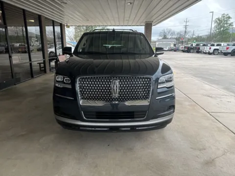 Photos of 2024 Lincoln Navigator Reserve for sale in South Pittsburg, TN at Moss Motor Company