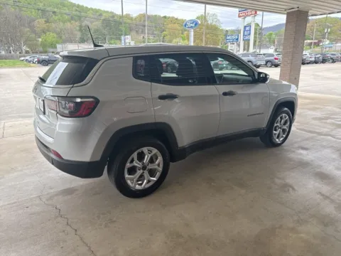 More photos of 2025 Jeep Compass Sport at Moss Motor Company, TN