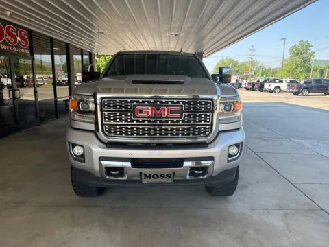 Photos of 2019 GMC Sierra 2500HD Denali for sale in South Pittsburg, TN at Moss Motor Company