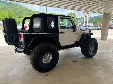 More photos of 2013 Jeep Wrangler Rubicon at Moss Motor Company, TN